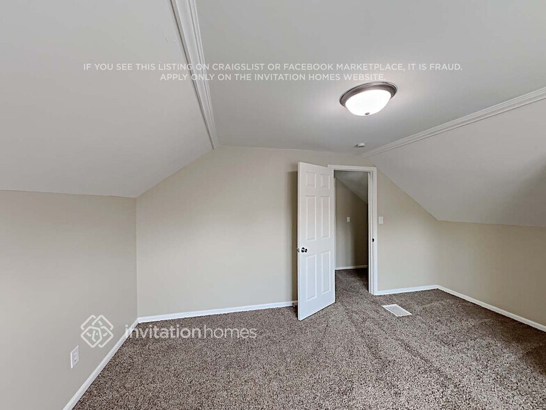 Building Photo - 9243 S 49th Ct