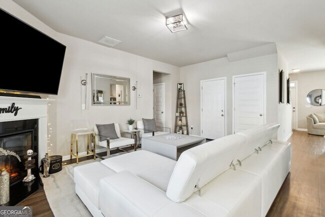 Building Photo - 151 Humphry Ct