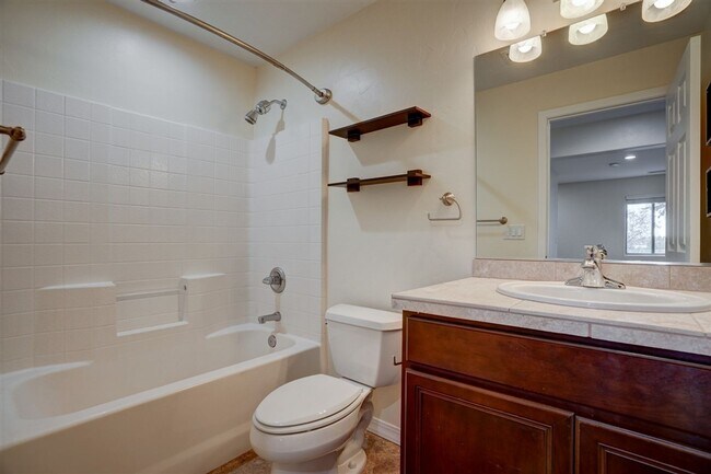 Building Photo - Large 4 bed, 3 bath home in Prescott for R...