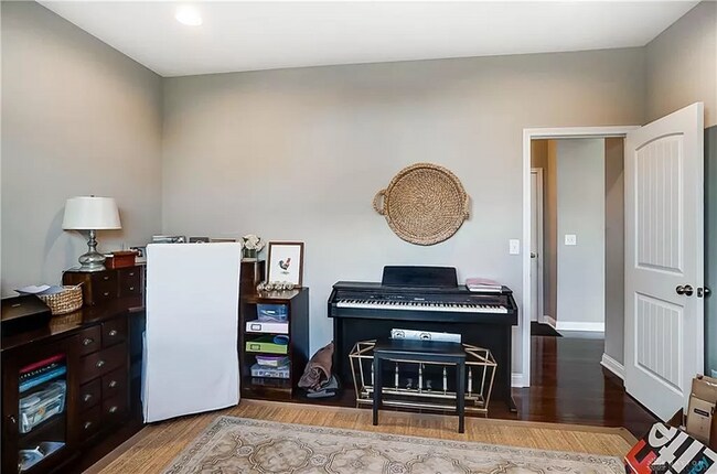 Building Photo - Charming 4 beds 5 bath in Centerville!