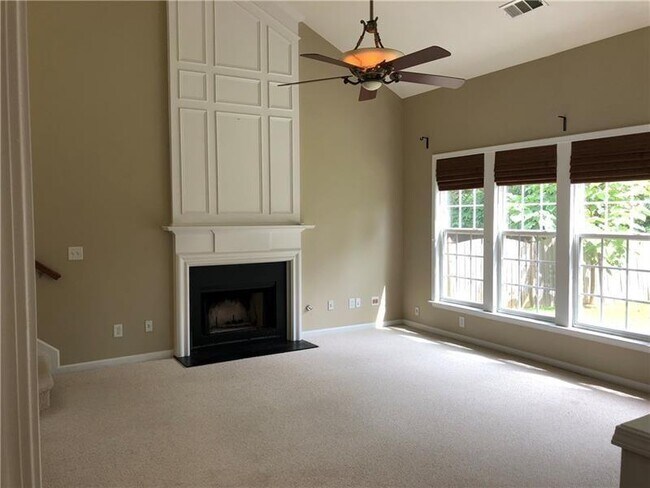 Building Photo - 203 Revillion Way