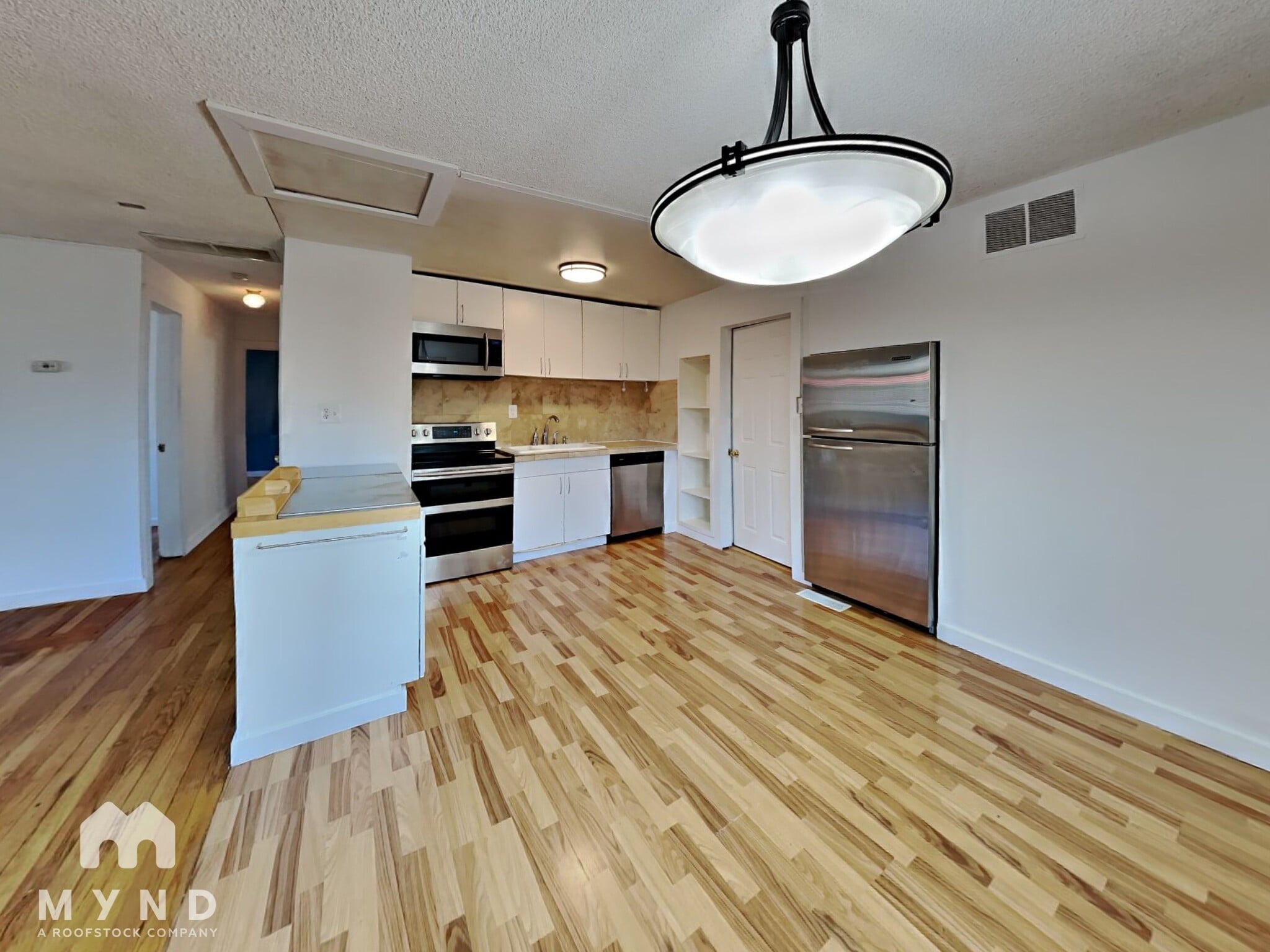 Building Photo - 904 Ferndale Cir NE