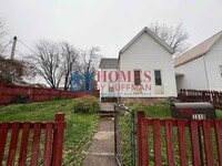 Building Photo - Three Bedroom House | Move In Ready!