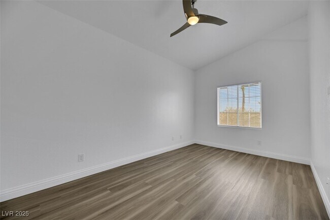 Building Photo - 495 1st Light St