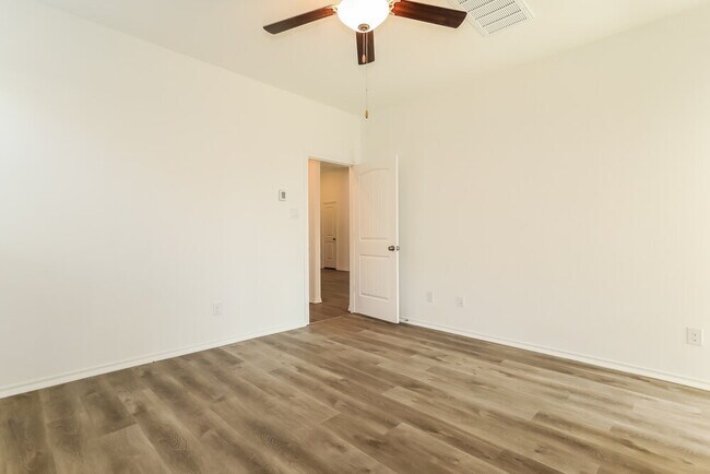 Building Photo - 25523 Pitchfork Ranch Pl