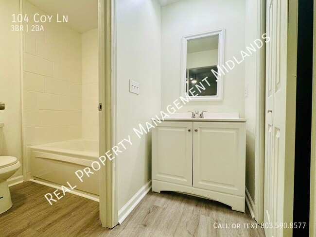 Building Photo - 104 Coy Ln