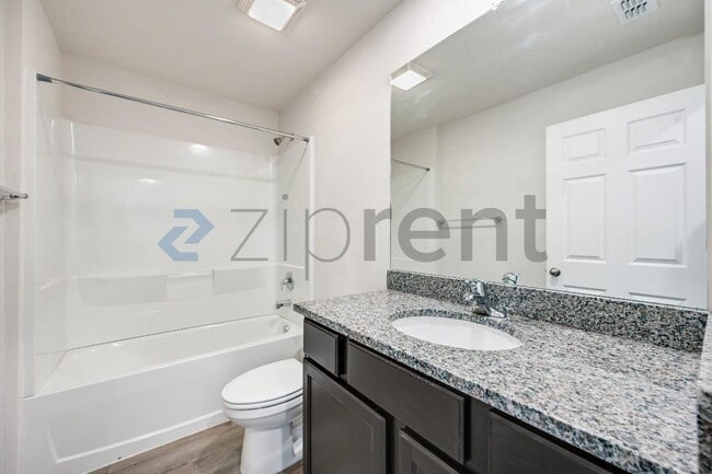 Building Photo - 12009 Henley Ave