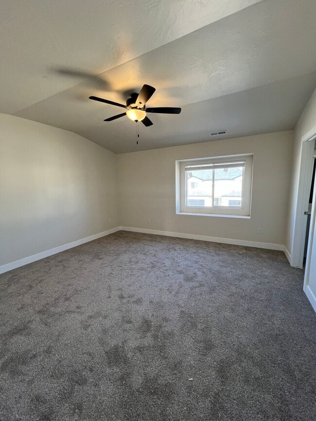 Building Photo - Brand New Home!