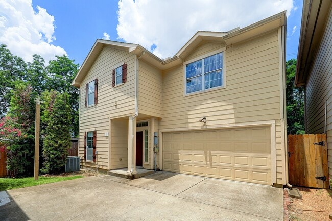 Building Photo - 1901 Fletcher St