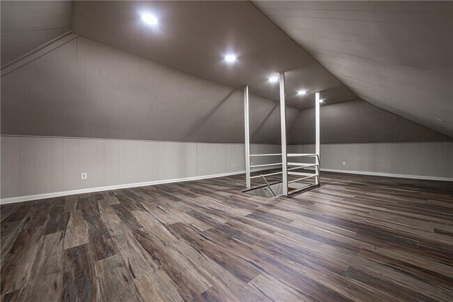 Building Photo - 1029 Katherwood Dr SW