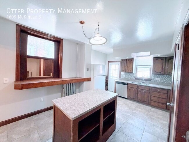 Building Photo - 4609 McKinley St
