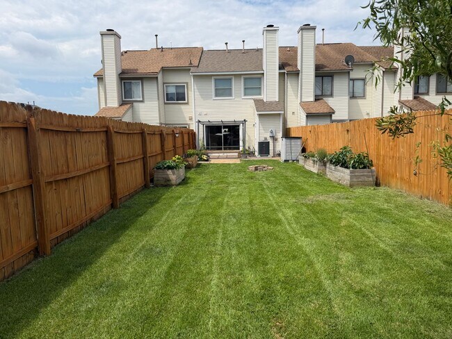 Building Photo - 775 Hecate Dr