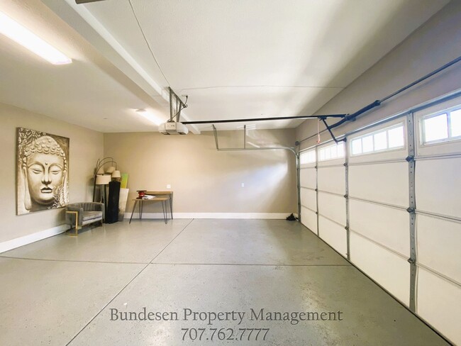 Building Photo - 1581 Cali Ln
