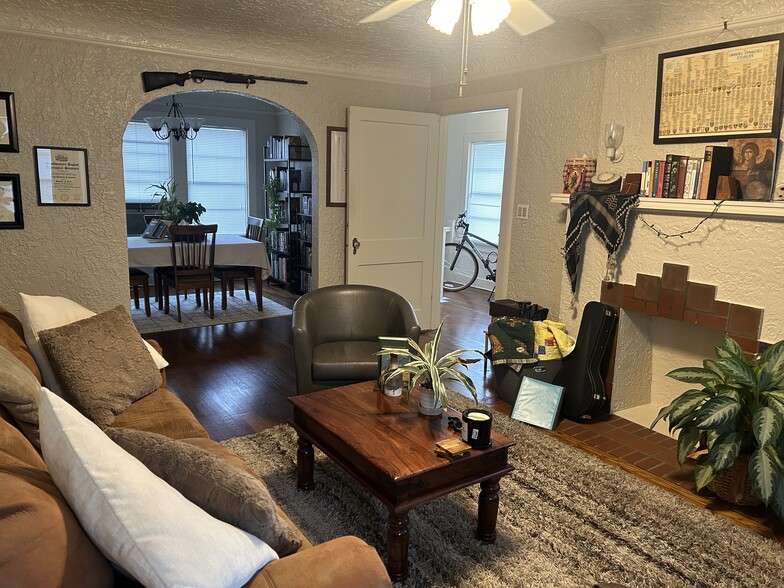 Living Room - 3400 S University Dr