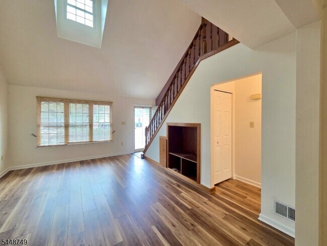 Building Photo - 200 Bamburgh Ct