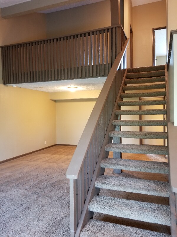 Building Photo - 1920 Parkwild Dr