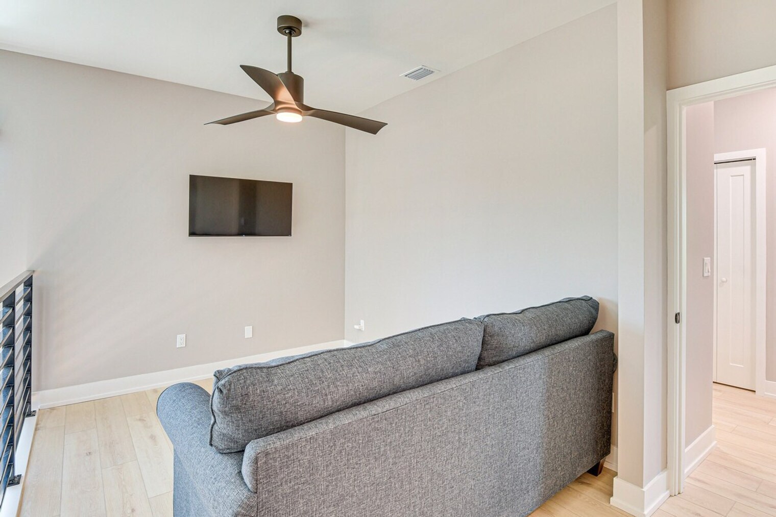 Building Photo - 118 Via Madrid Dr