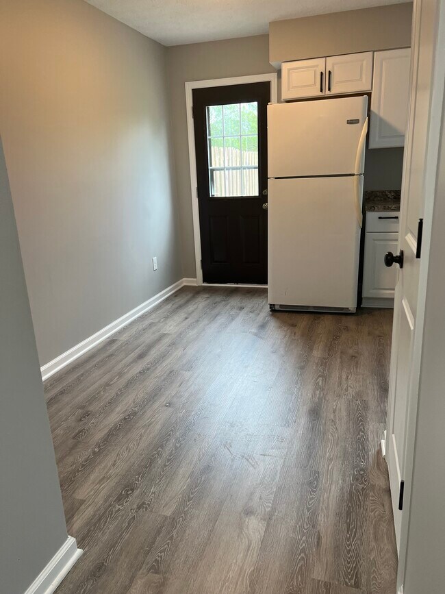 Building Photo - 4920 Drayton Rd