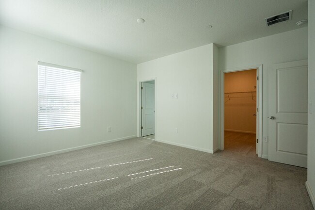 Building Photo - 2408 Rider Rain Ln