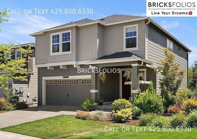 Primary Photo - Captivating 5-Bedroom Home with Exceptiona...
