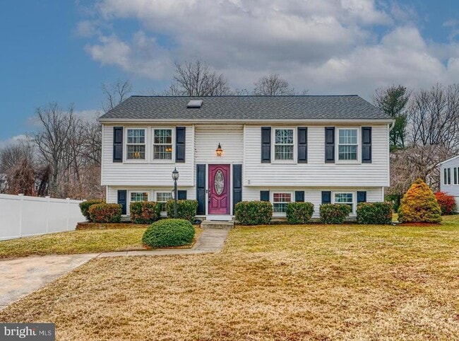 Building Photo - 8908 Goldentree Ln