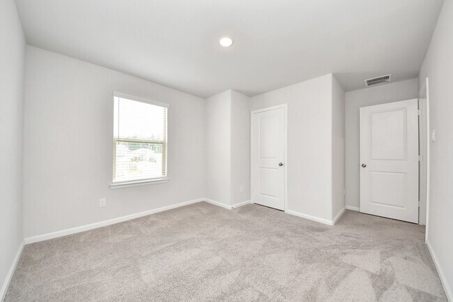 Building Photo - 16489 Moss Ln