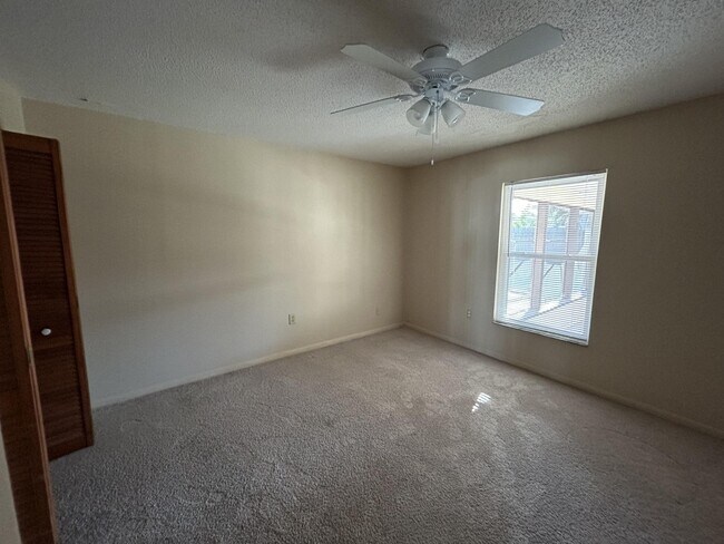 Building Photo - 4036 Knight Ave