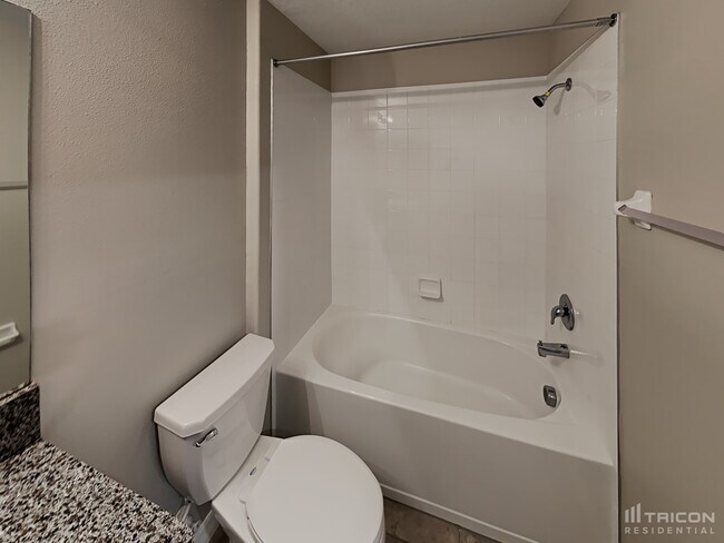 Building Photo - 5029 Golden Fig Ln
