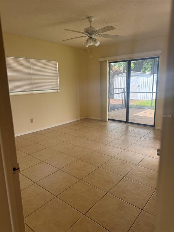 Building Photo - 2311 Bougainvillea St