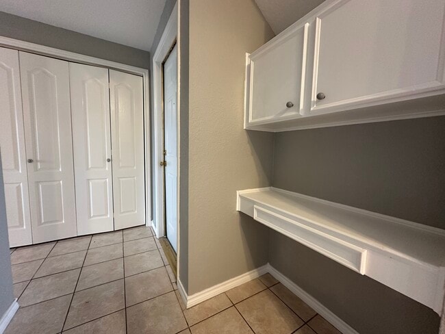 Building Photo - 15325 Mutiny Ct