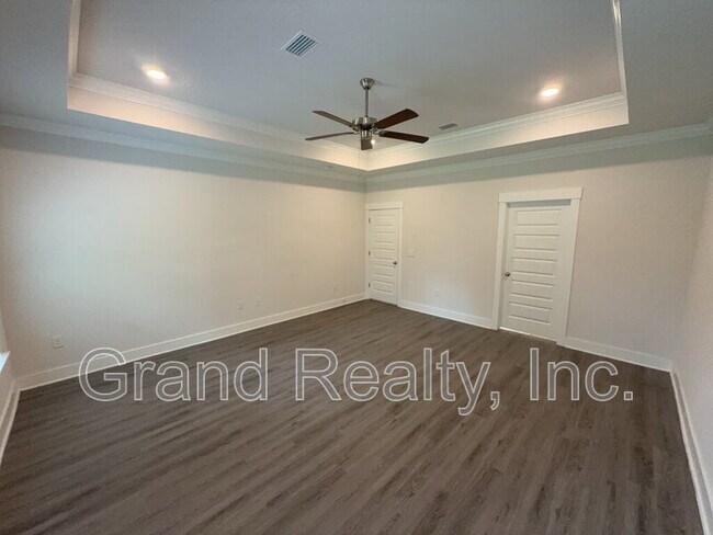 Building Photo - 5963 Cherry Hill Cir