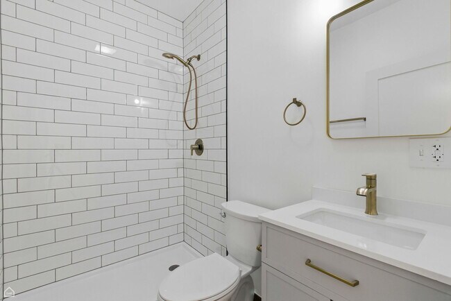 Building Photo - 1928 W 21st St