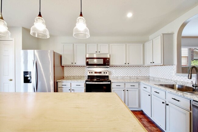 Building Photo - 8975 Scarlet