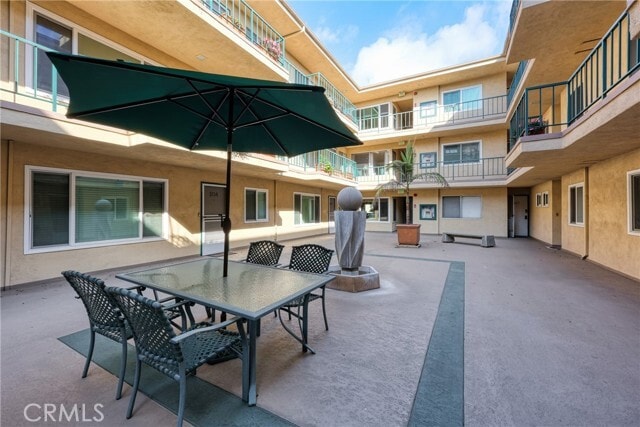 Building Photo - 3665 E 1st St