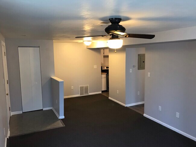 Building Photo - 5857 Curry Rd