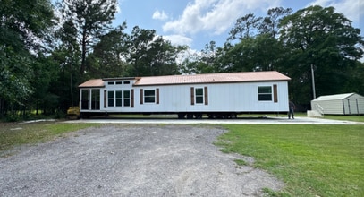 Building Photo - 9440 Hickory St
