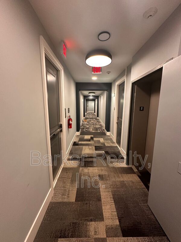 Building Photo - 414 S White St