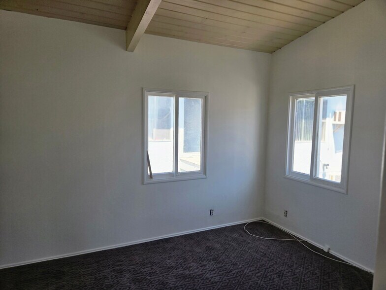 Bedroom - 3674 Veteran Ave