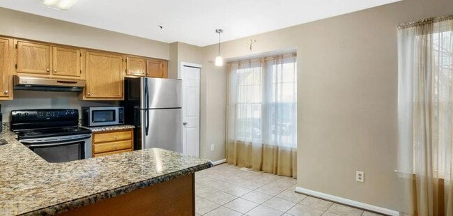 Building Photo - 804 Pleasant Hill Ln