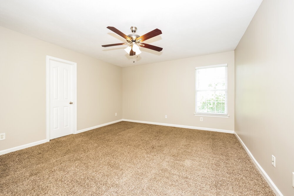 Building Photo - 710 Holland Ridge Dr