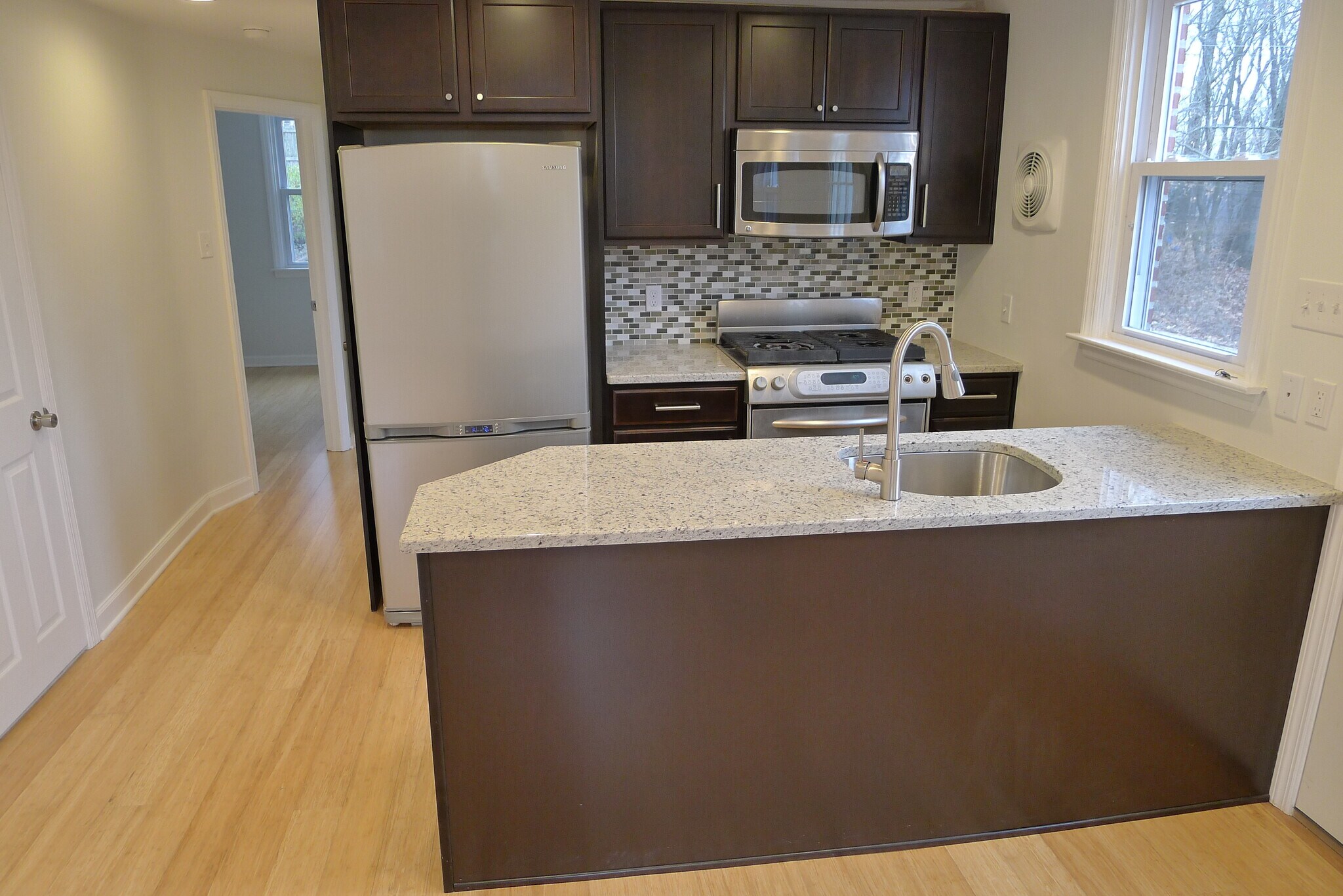 Building Photo - 278 Valley View Road