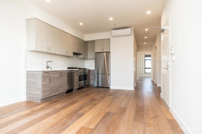 Building Photo - 25 Grace St