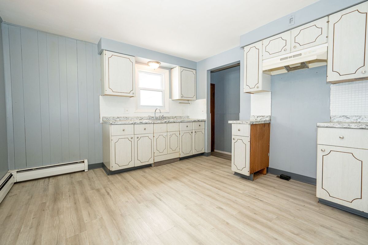 Building Photo - 24 Honduras Ln