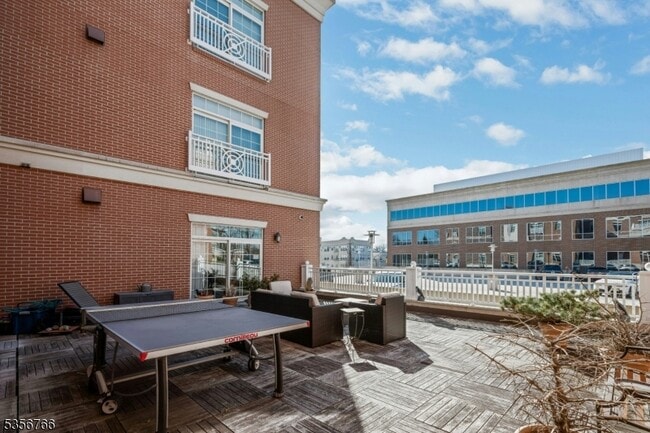 Building Photo - 50 Parmley Pl