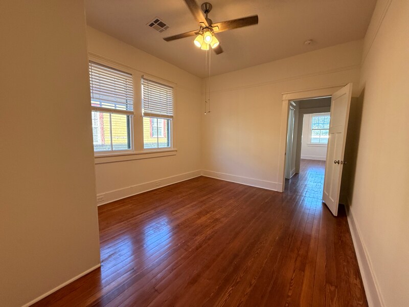 Building Photo - 2925 Bruxelles St