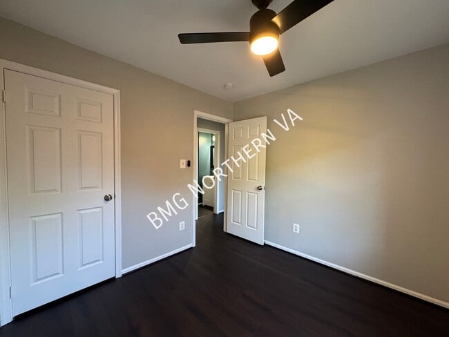 Building Photo - 8651 Centerton Ln
