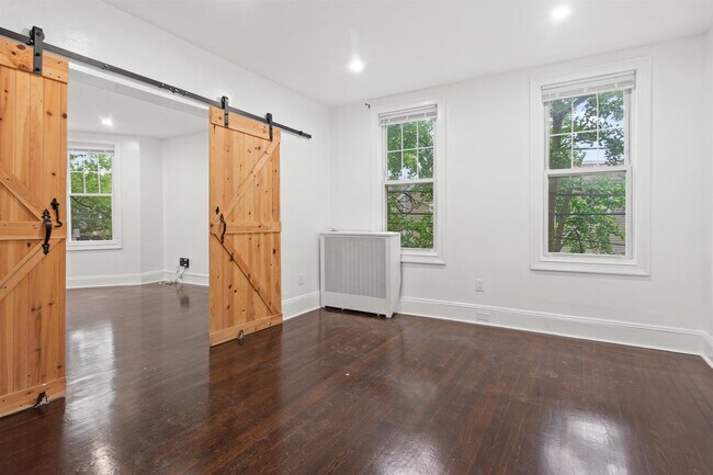 Building Photo - 56 Highwood Terrace