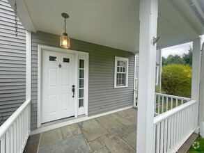 Building Photo - 28 Home Pl