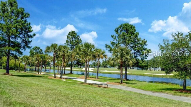 Building Photo - 179 Garden Row Dr N