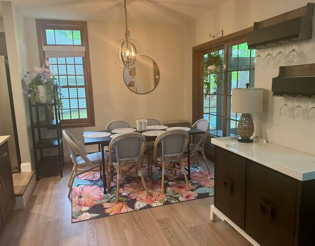 Building Photo - 20 Golf View